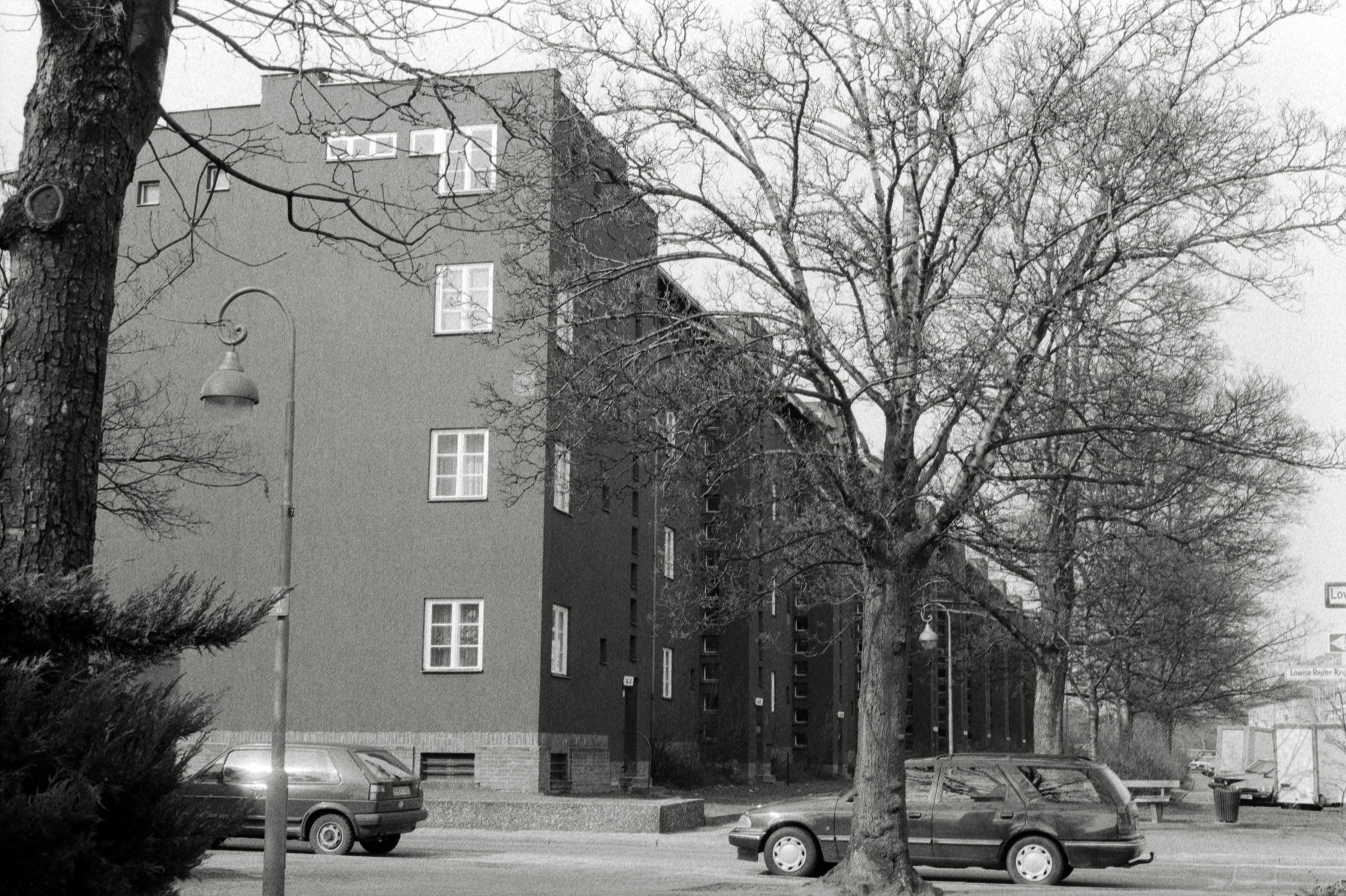 AHP F1993 03 007 sc240902 img07 NLP